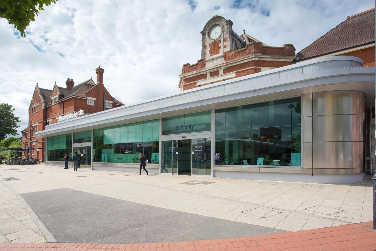 Basingstoke Apartments - Westlands House, City Centre, Home-From-Home Exteriör bild