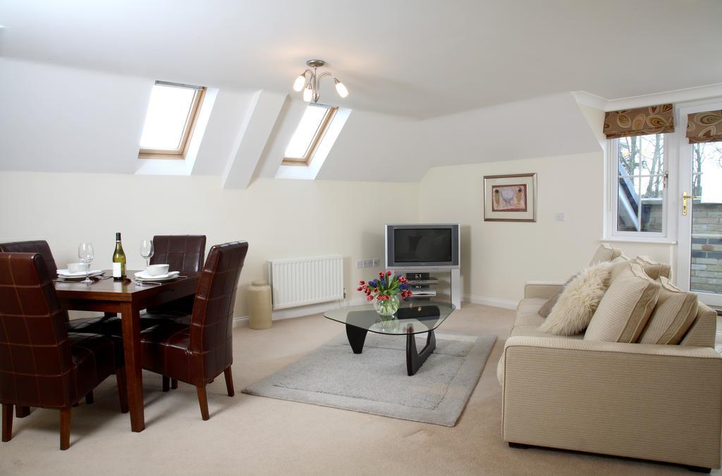 Basingstoke Apartments - Westlands House, City Centre, Home-From-Home Exteriör bild